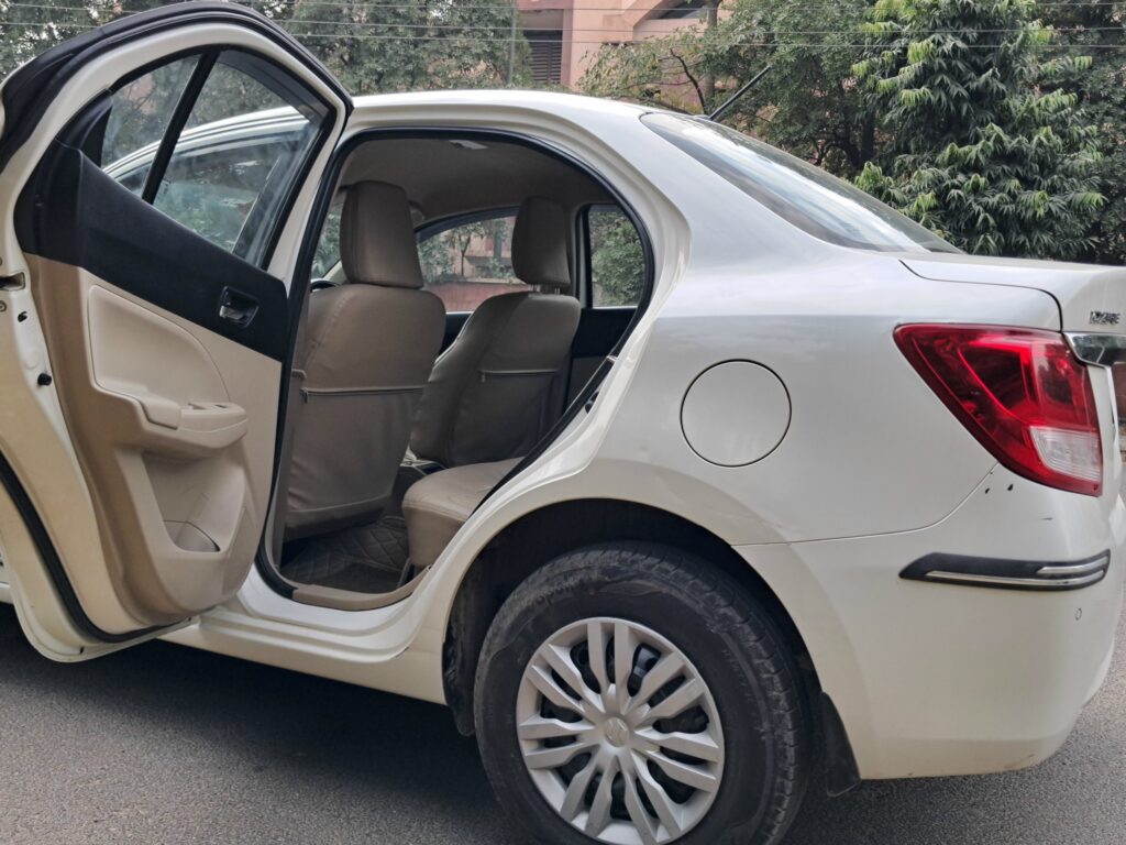 Airport Taxi Service in Noida | 24/7 Reliable Cabs – Holiday Travelss